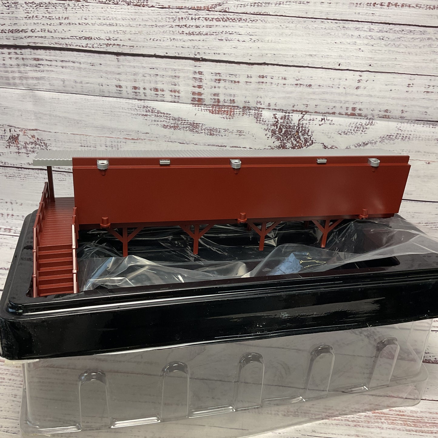 MTH Rail King Elevated Station Platform 30-90027 Metallic Roof Brown Base