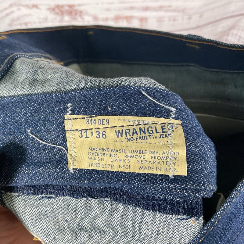 Vintage 80s Deadstock Wrangler Middleweight 12.25 oz Straight Leg Jeans 31x36