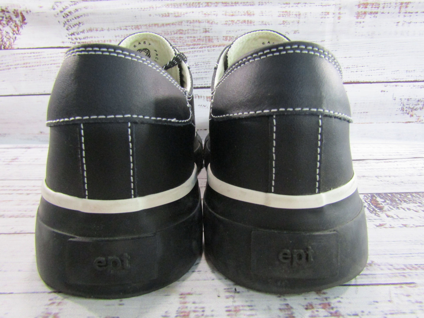 East Pacific Trade Dive Men's Black Coated Canvas Low Top Sneakers Size 9