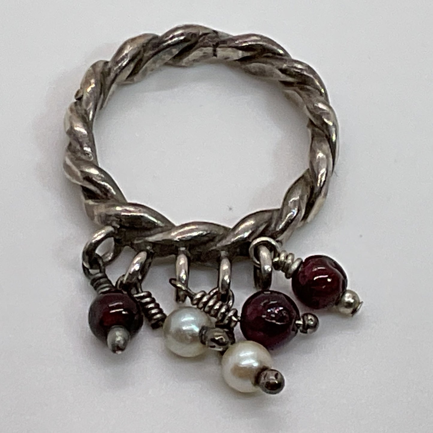 VTG. Sterling Silver Dangle Garnet & Pearl Twisted SZ 7.75 Ring- 6.0g