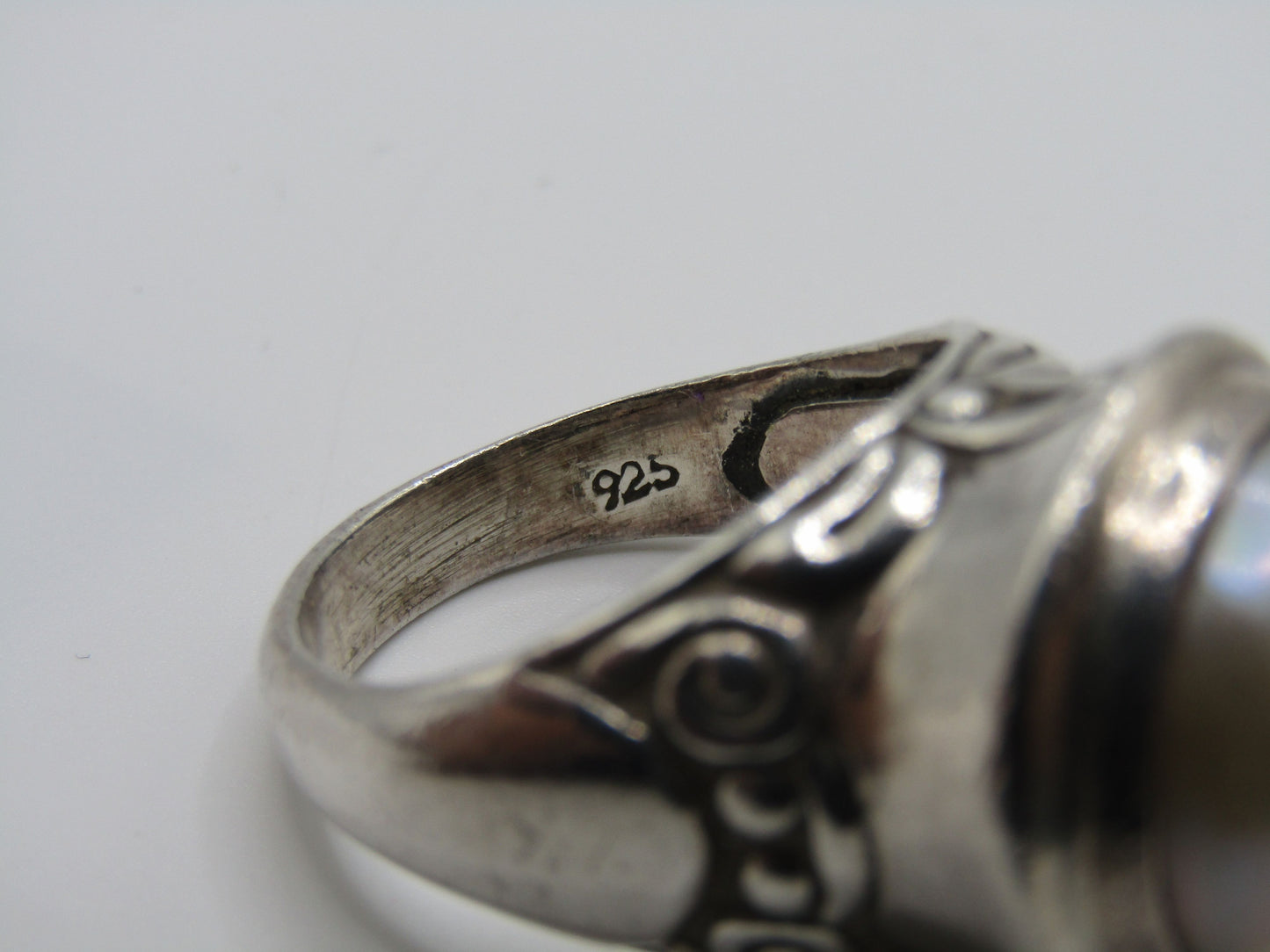 Vintage Artisan Handcrafted Sterling Silver Faux Pearl Ring Size 10