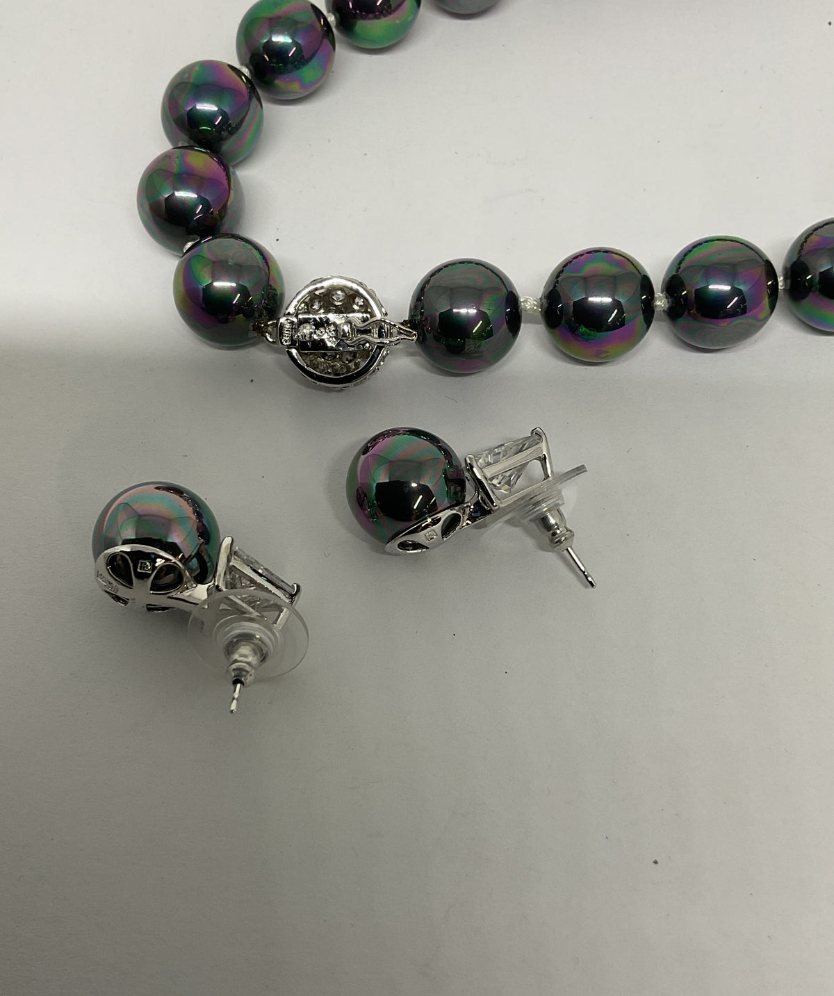 DR Sterling Silver Clasp Glass Beaded Necklace & Stud Earrings Set