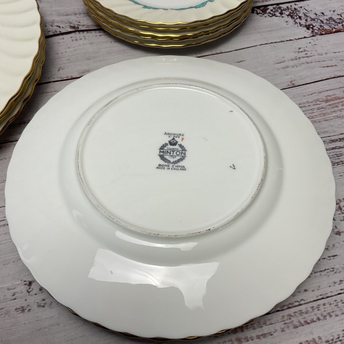 Minton Ardmore Floral Leaf Design Scalloped Edge 10 5/8", 8", 6 1/4" Lot of 11