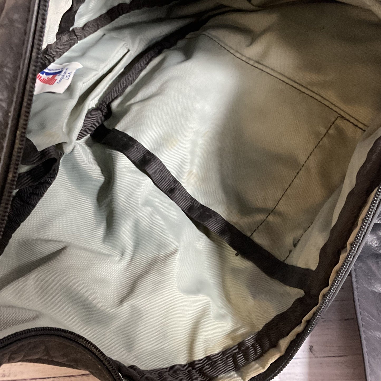 VTG. AMERIBAG X LL Bean Black Leather Healthy Back Ameribag Sling Crossbody