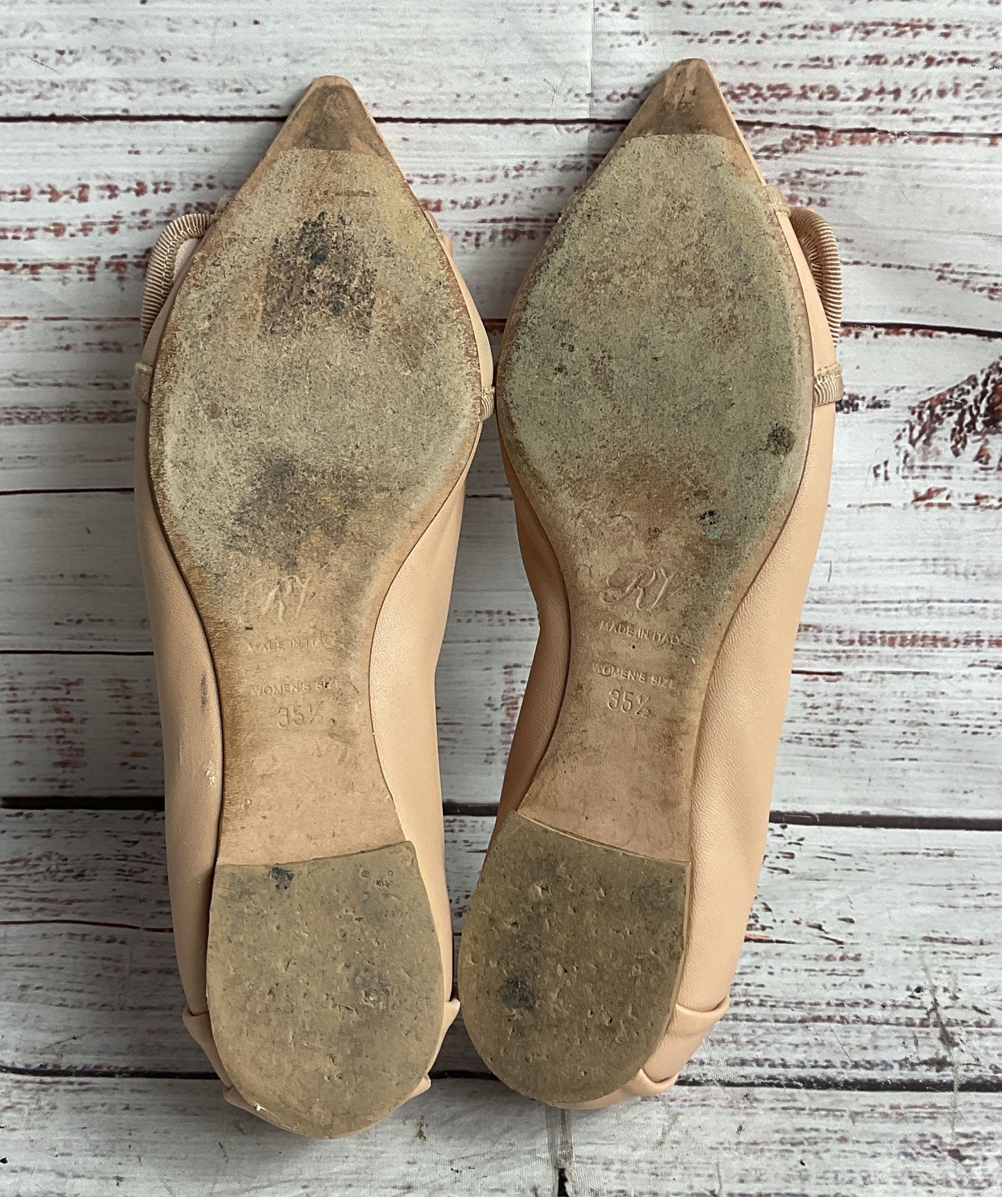 Roger Vivier Gommettine Leather Buckle Ballerina Flats Beige 35.5
