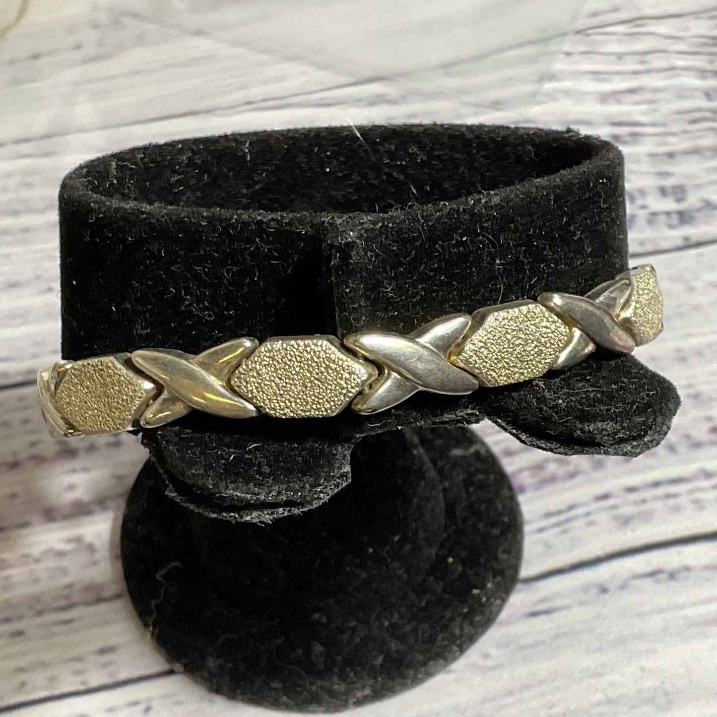 Sterling Silver Polished and Frosted X Link 7.5" Bracelet- 16.93g