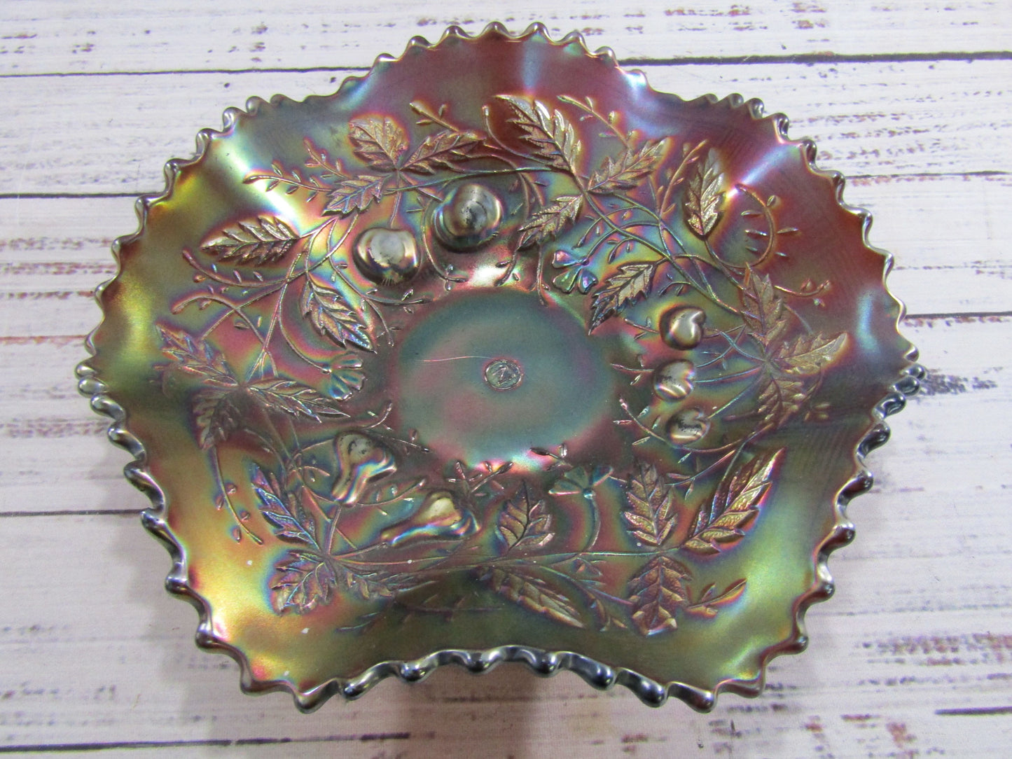 Northwood Glass Fruit Vine Repousse Bowl