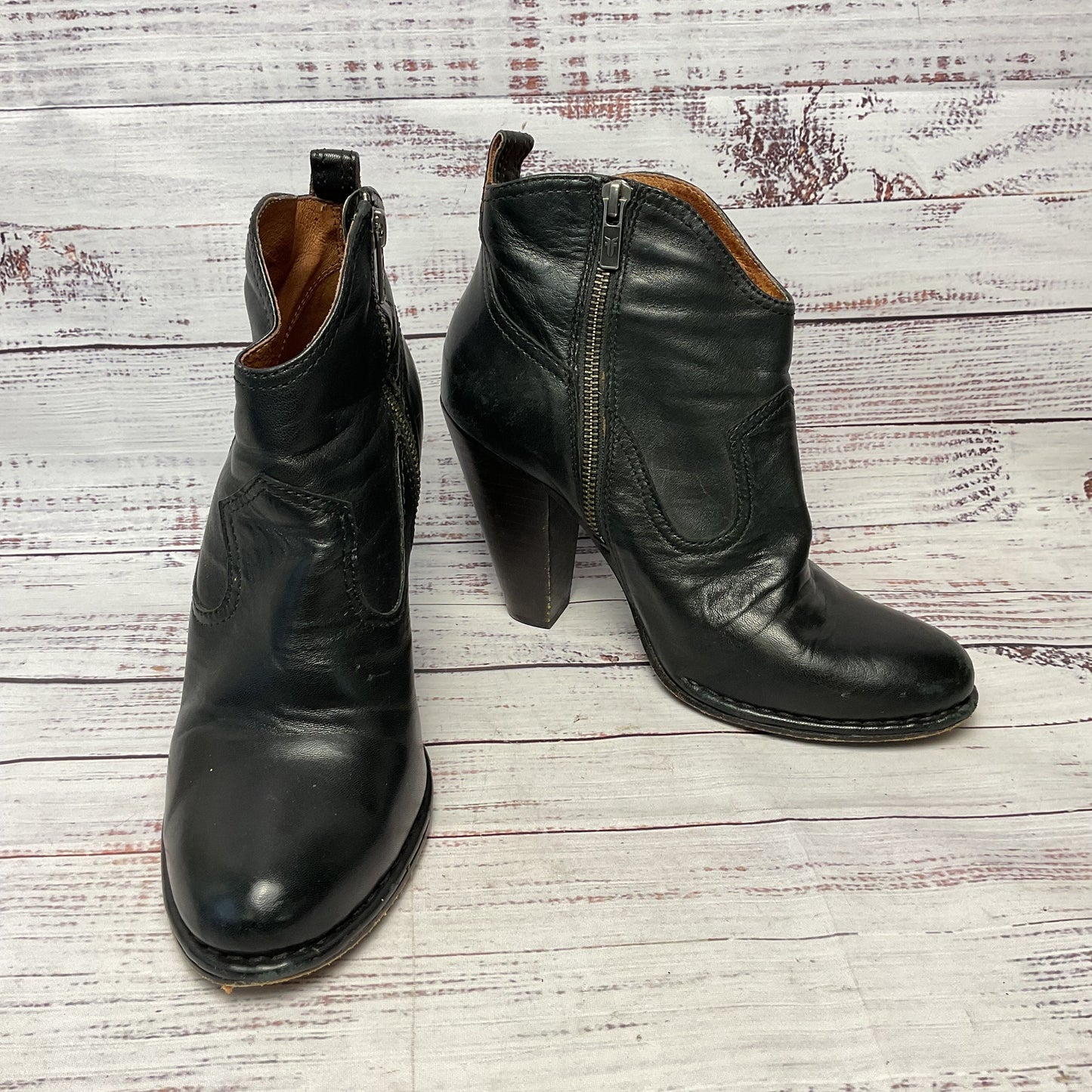 Frye Madeline Black Heel Short Boot Booties Side Zip Women Size 9