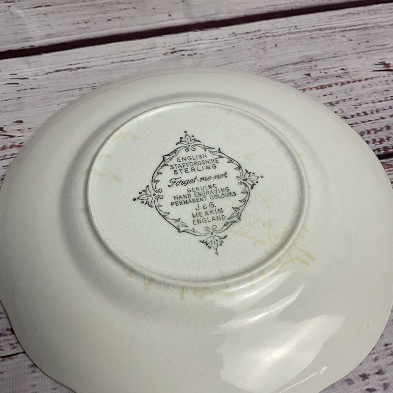J&G Meakin 4 Pc. Forget Me Not 7" Floral Rim White Porcelain Dessert Plate Set