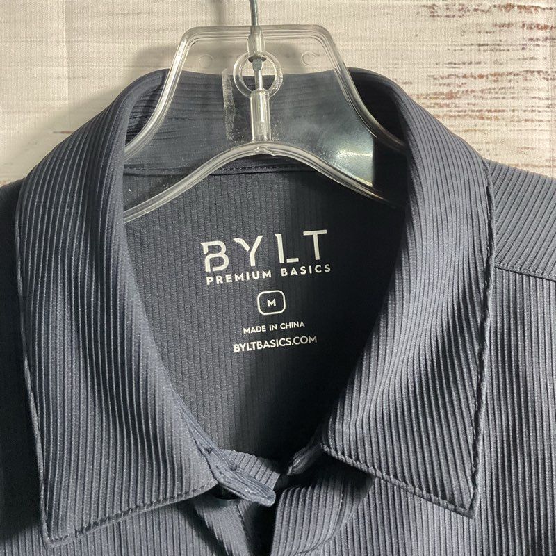 NWT Bylt Navy Blue Ribbed Short Sleeve Button Up Shirt - Size Medium