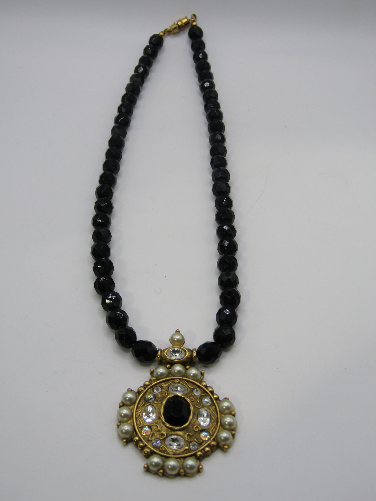 Vintage Gold Plated Faux Pearl Pedant Faceted Black Rhinestone Beaded Necklace