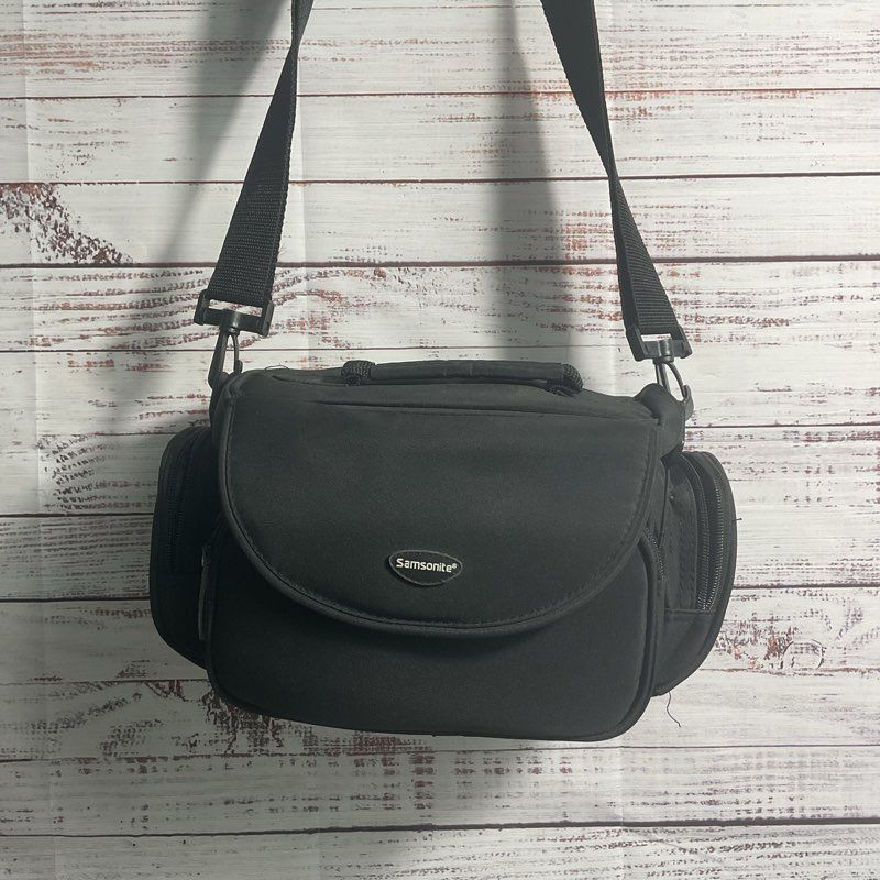 Samsonite Black 5 Pocket 12" Camera Shoulder Bag