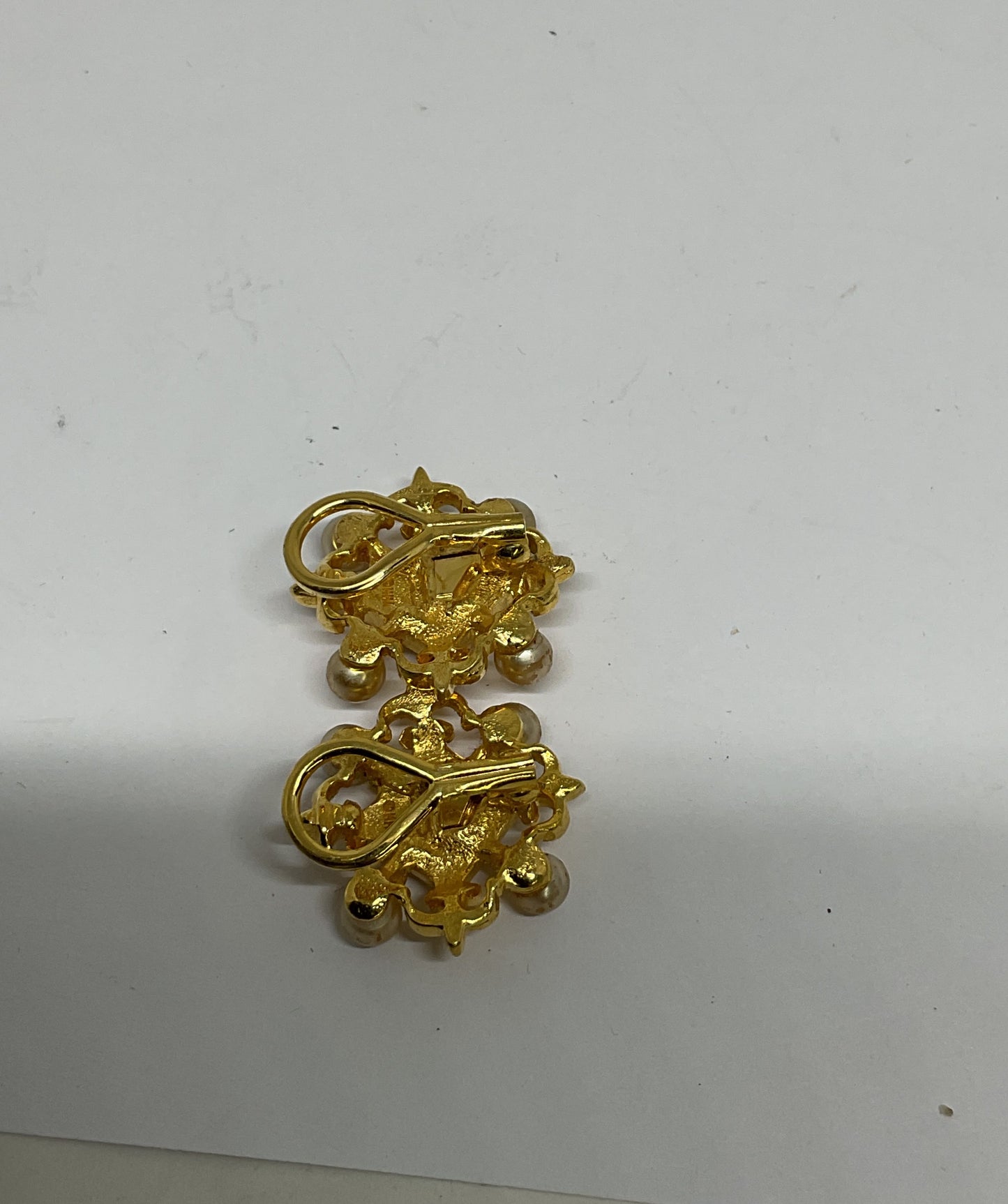 MMA Metropolitan Museum of Art Gold Tone Vintage Clip On Earrings
