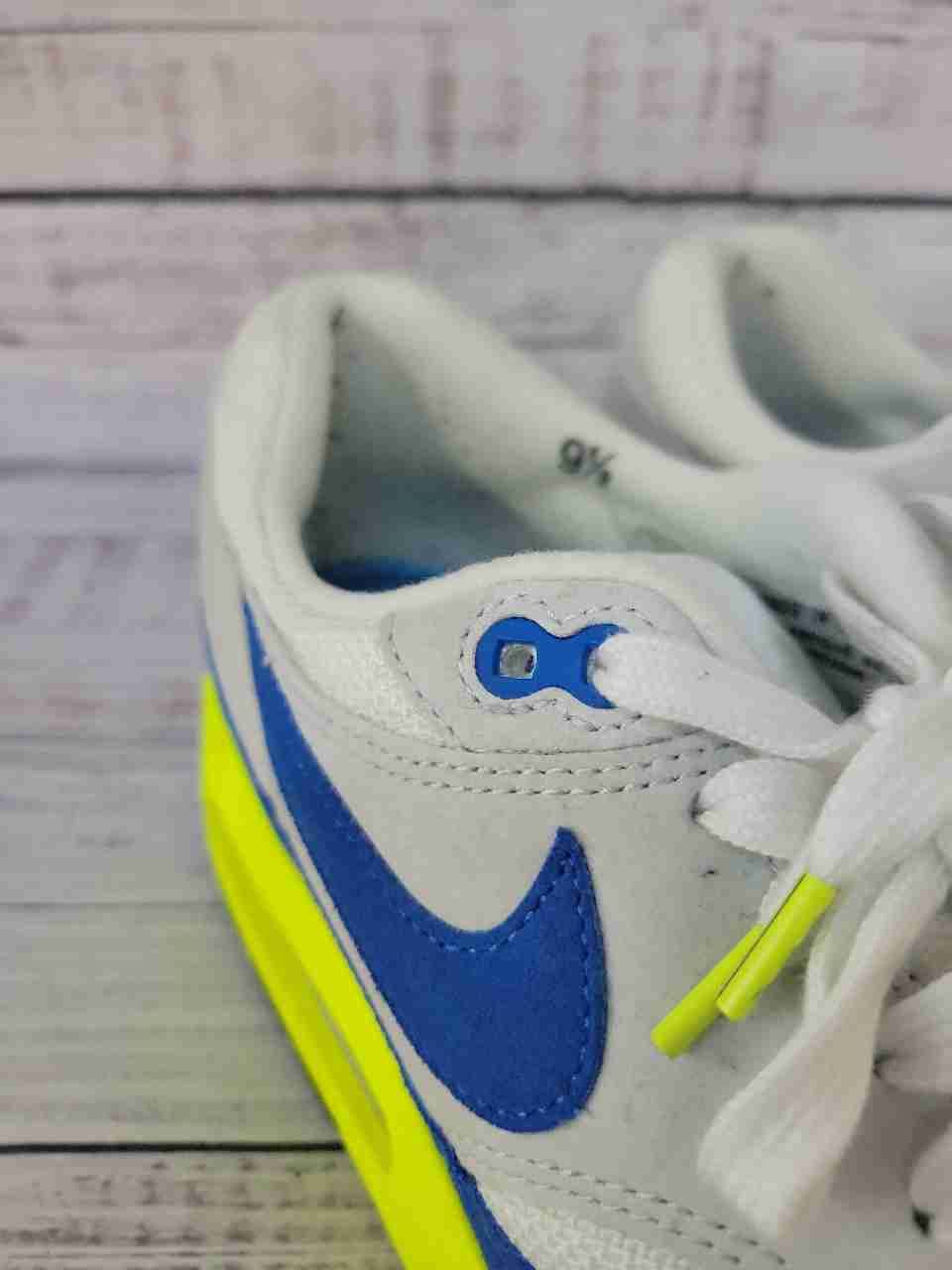 Men's Nike Air 3.26 White & Blue Sneaker Size 9.5