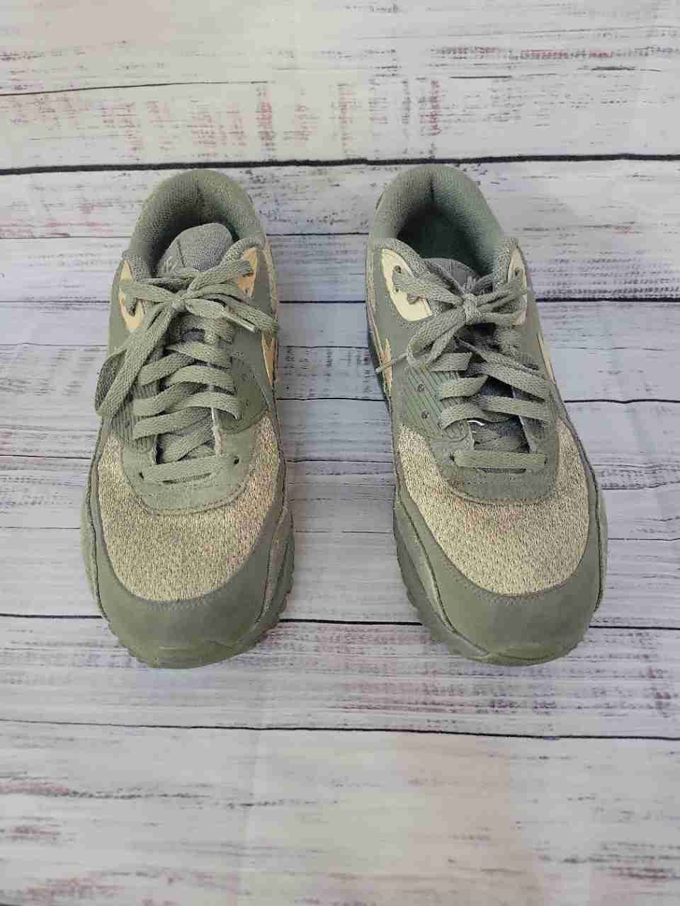 Men's Nike Air Max 90 Olive/Grey Sneaker Size 9.5