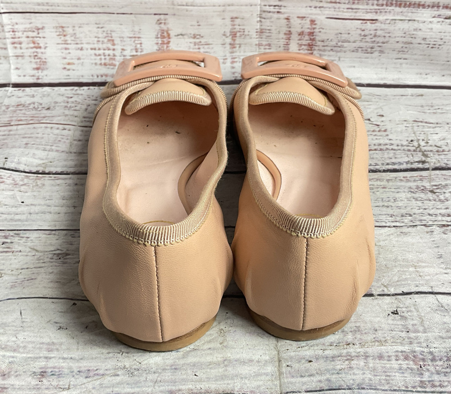 Roger Vivier Gommettine Leather Buckle Ballerina Flats Beige 35.5