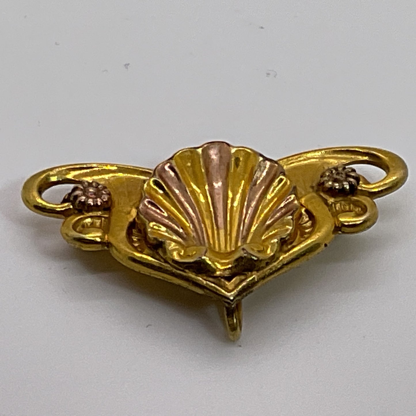 VTG./ANTIQUE 2 Tone Art Deco Style Shell Brooch-1.25"