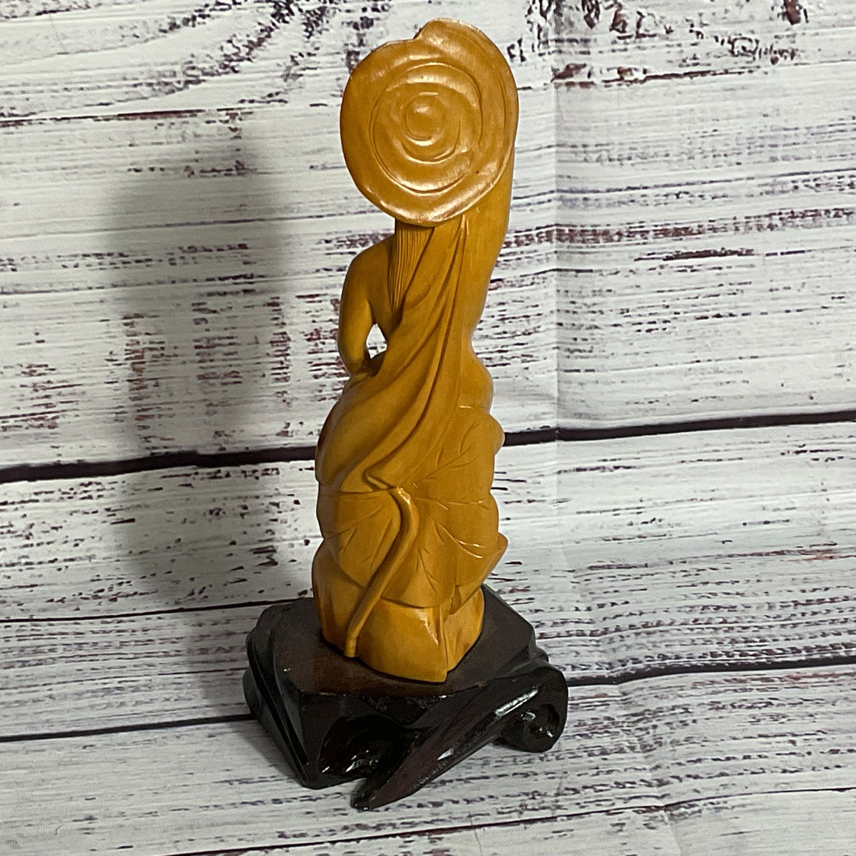 VTG./ANTIQUE Carved Boxwood Chinese Woman with Lily Pad- 7.25"