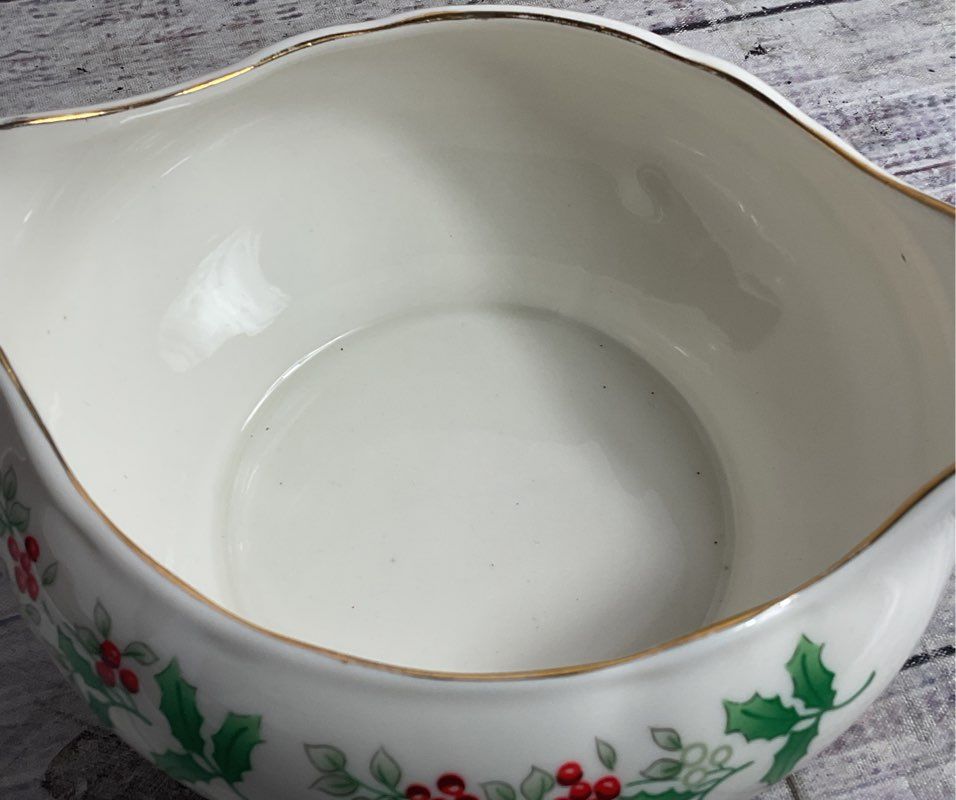 Gibson Designs Christmas Charm Delight Holiday Gravy Boat & Underplate White