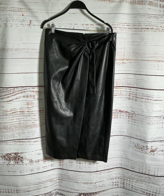 NWT Women's T Tahari Black Faux Leather Skirt Size 12