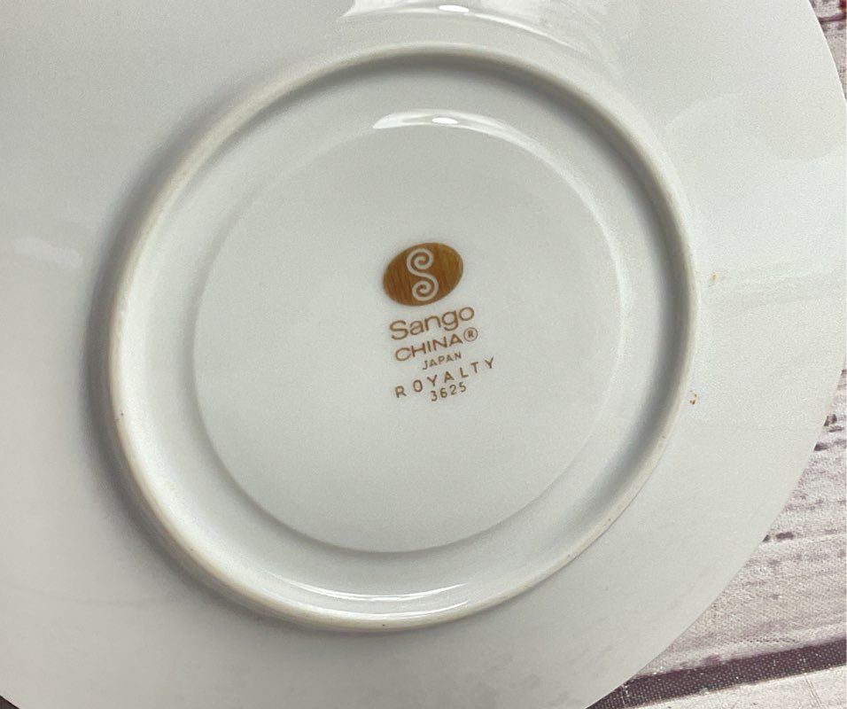 Sango Vintage Royalty Set of 11 Gold Rim Porcelain Saucers White
