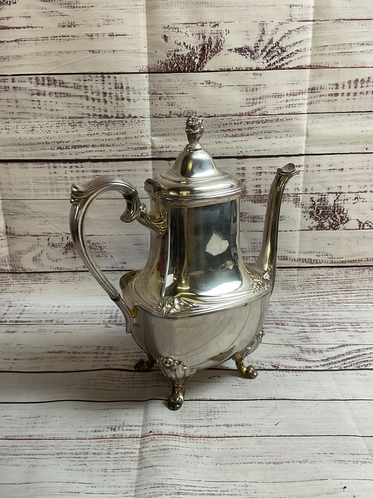Rogers Bros Daffodil Tall Silverplated Hinged Lid Teapot