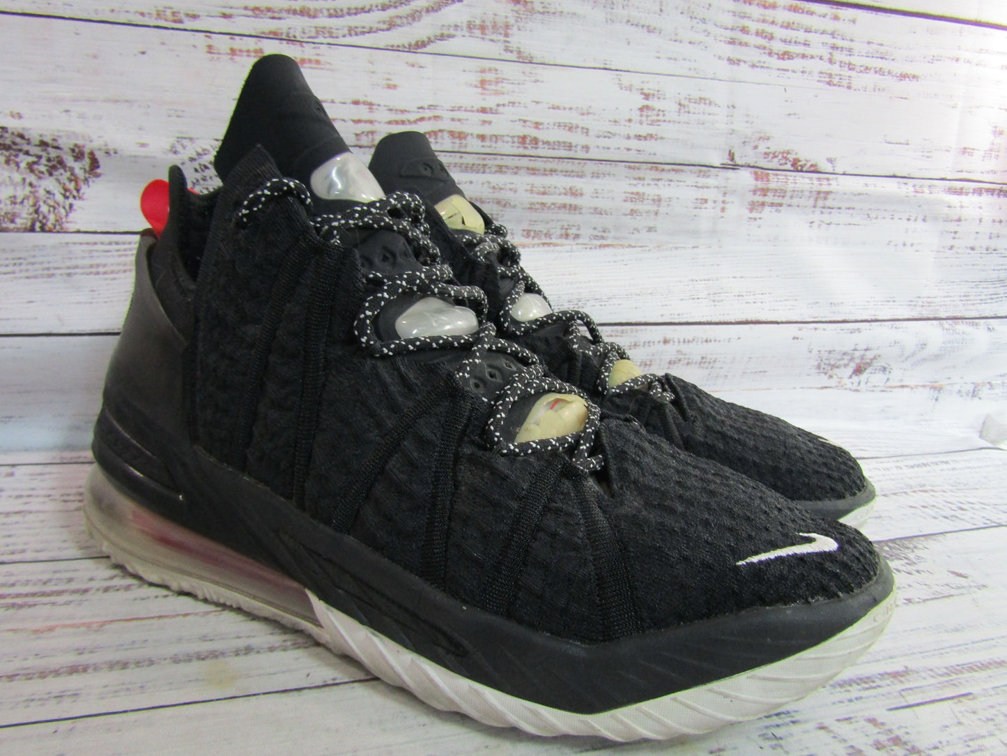 Nike LeBron 18 Bred Men's Black Mid-Top Sneakers Size 10 CQ9283-001