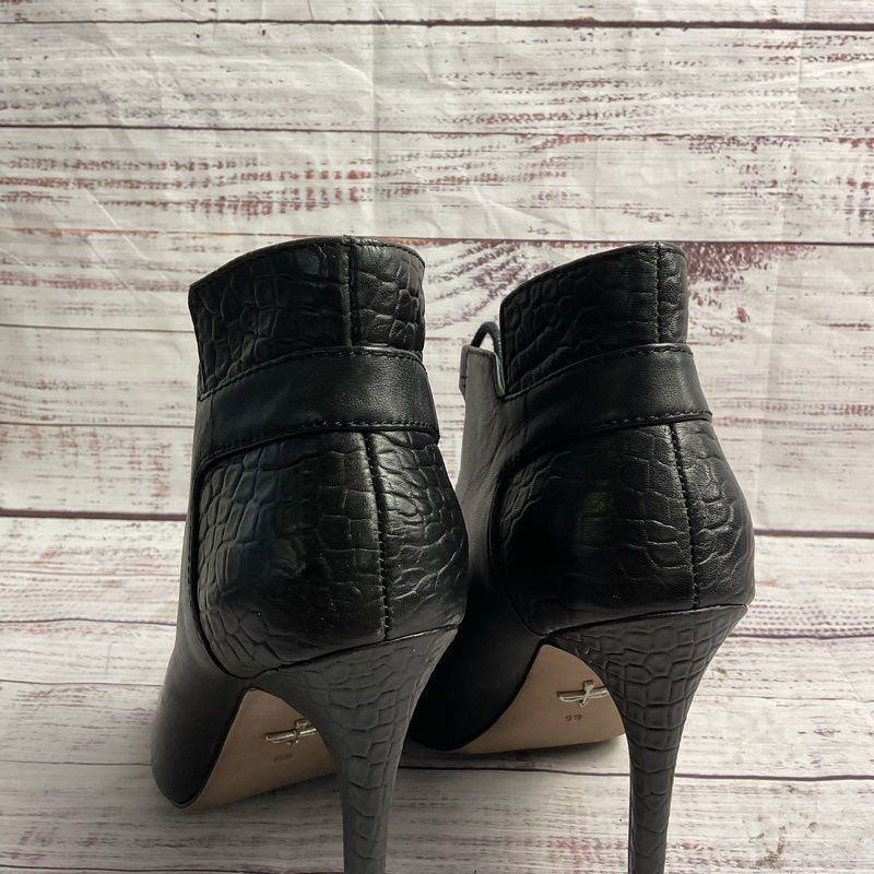 Pour La Victoire Black Leather Corset Lace Peep Toe Goth Y2K Stiletto Heel 6.5 W