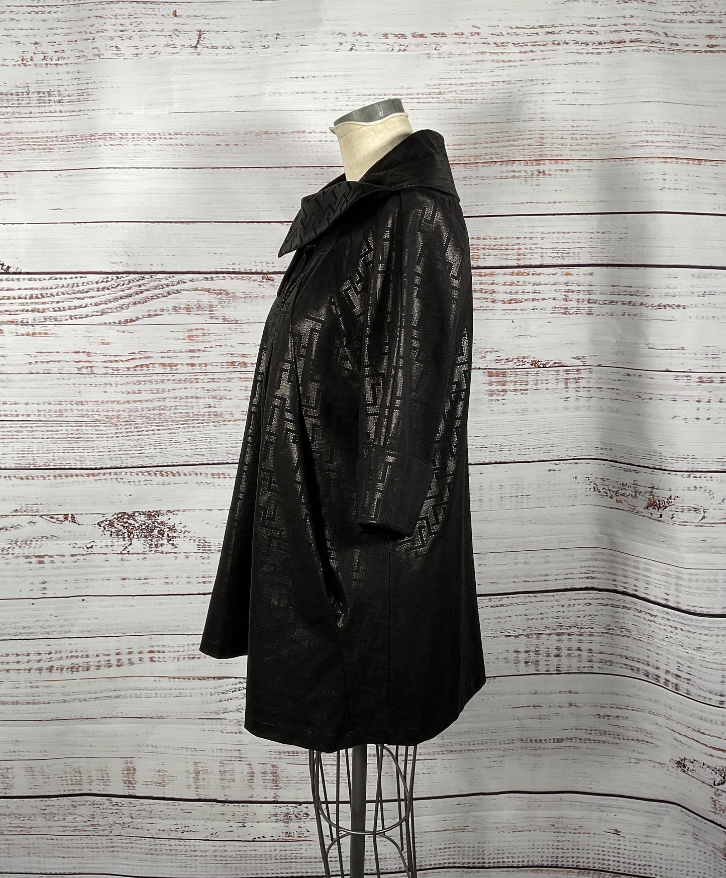 Insight New York Black Fold Over Collar Poncho Overcoat - Size 8