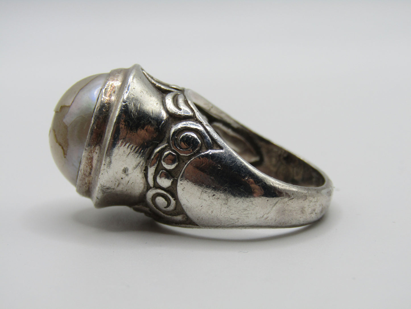 Vintage Artisan Handcrafted Sterling Silver Faux Pearl Ring Size 10