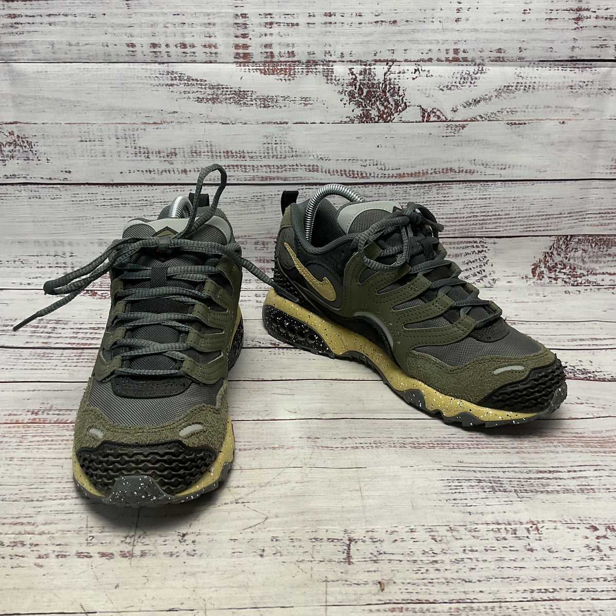 Nike X Undefeated Air Terra Humara Green Sneaker Athletic Shoe Men Size 6