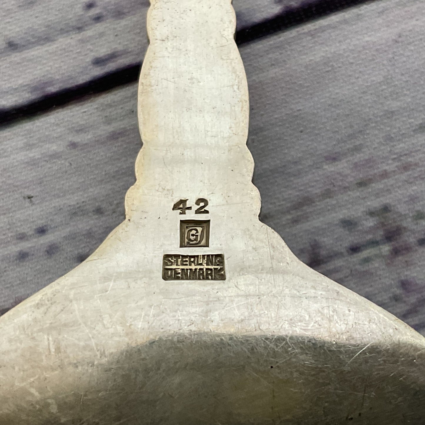 VTG. GEORG JENSEN Denmark Sterling Silver #42 Ornamental 7.75" Pie Knife- 66g