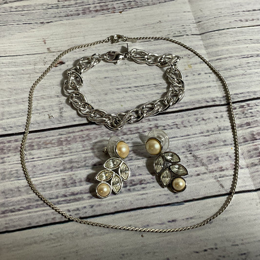 Lot of MONET Chain Necklace, Earrings, Bracelet