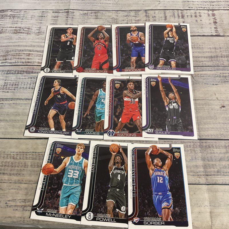 Lot Of 34 Topps 2025 Basketball Cards Rookie Foil Holo Flagg Kalkbrenner Fears