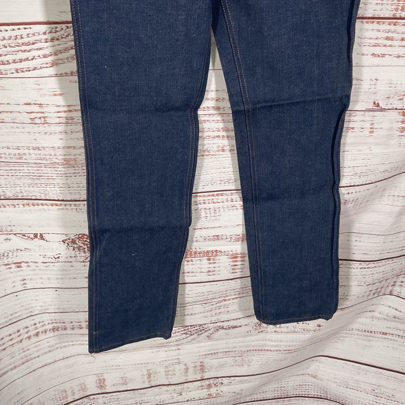 Vintage 80s Deadstock Wrangler Middleweight 12.25 oz Straight Leg Jeans 31x34
