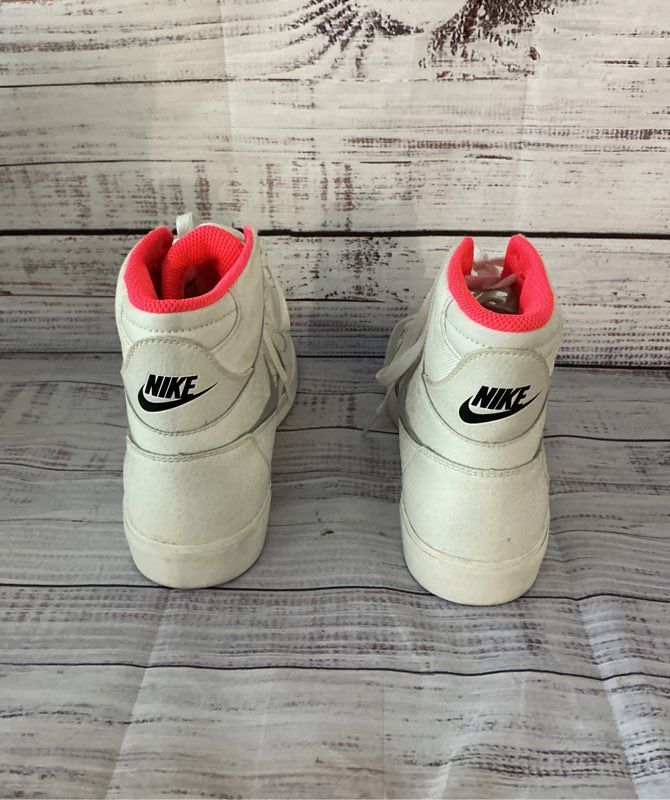 Men's Nike Air High-Top White Sneaker Size 9