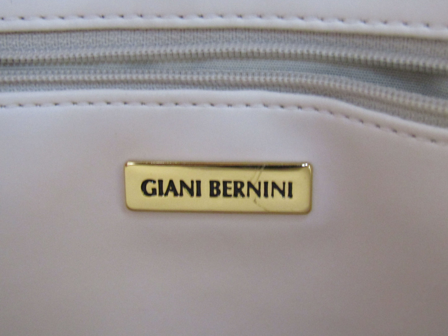Giani Bernini Women's Off White Leather Shoulder Bag