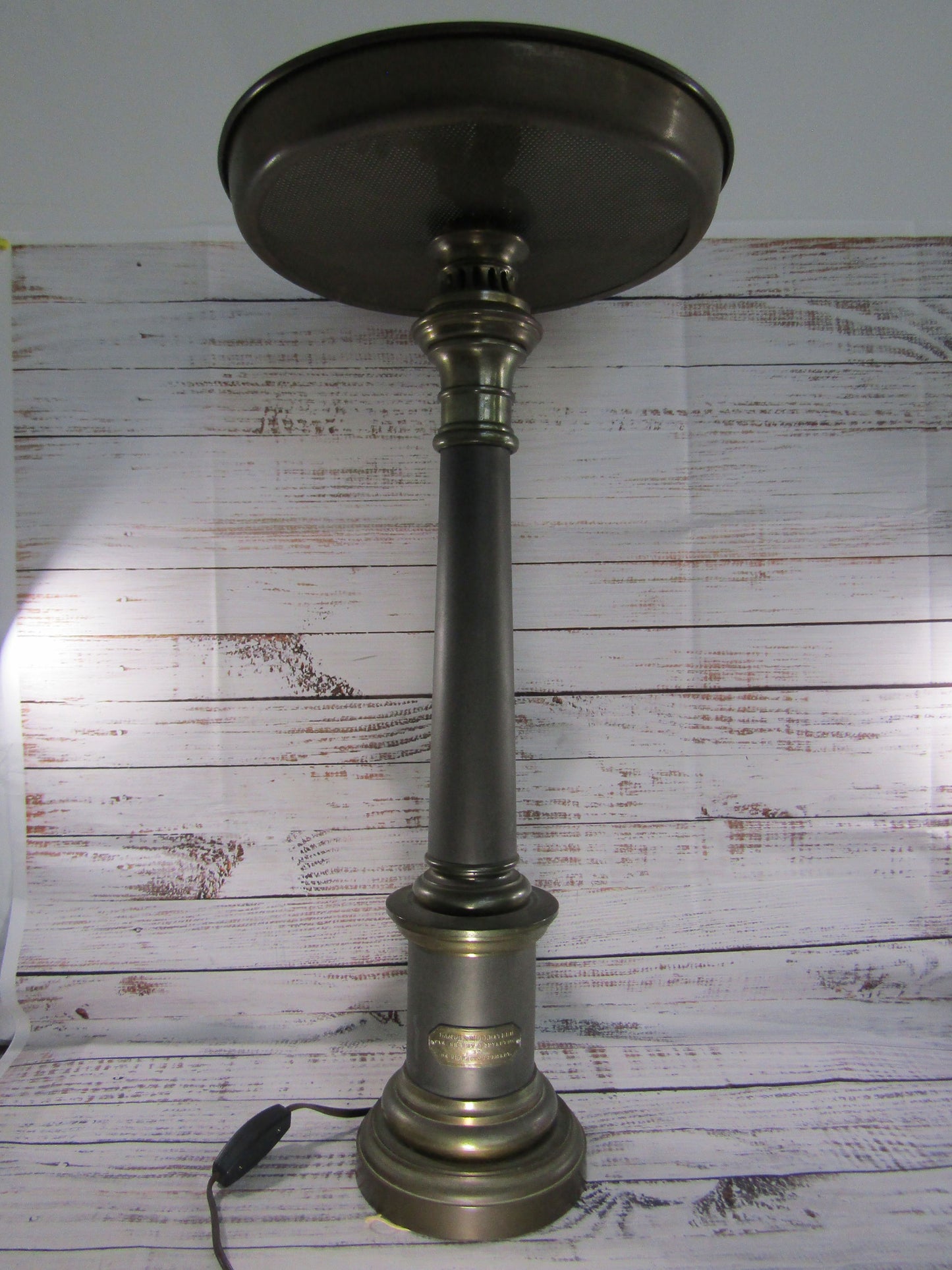 Lampe A Moderateur Par Brevet D'Invention Et de Perfectionnement Lamp