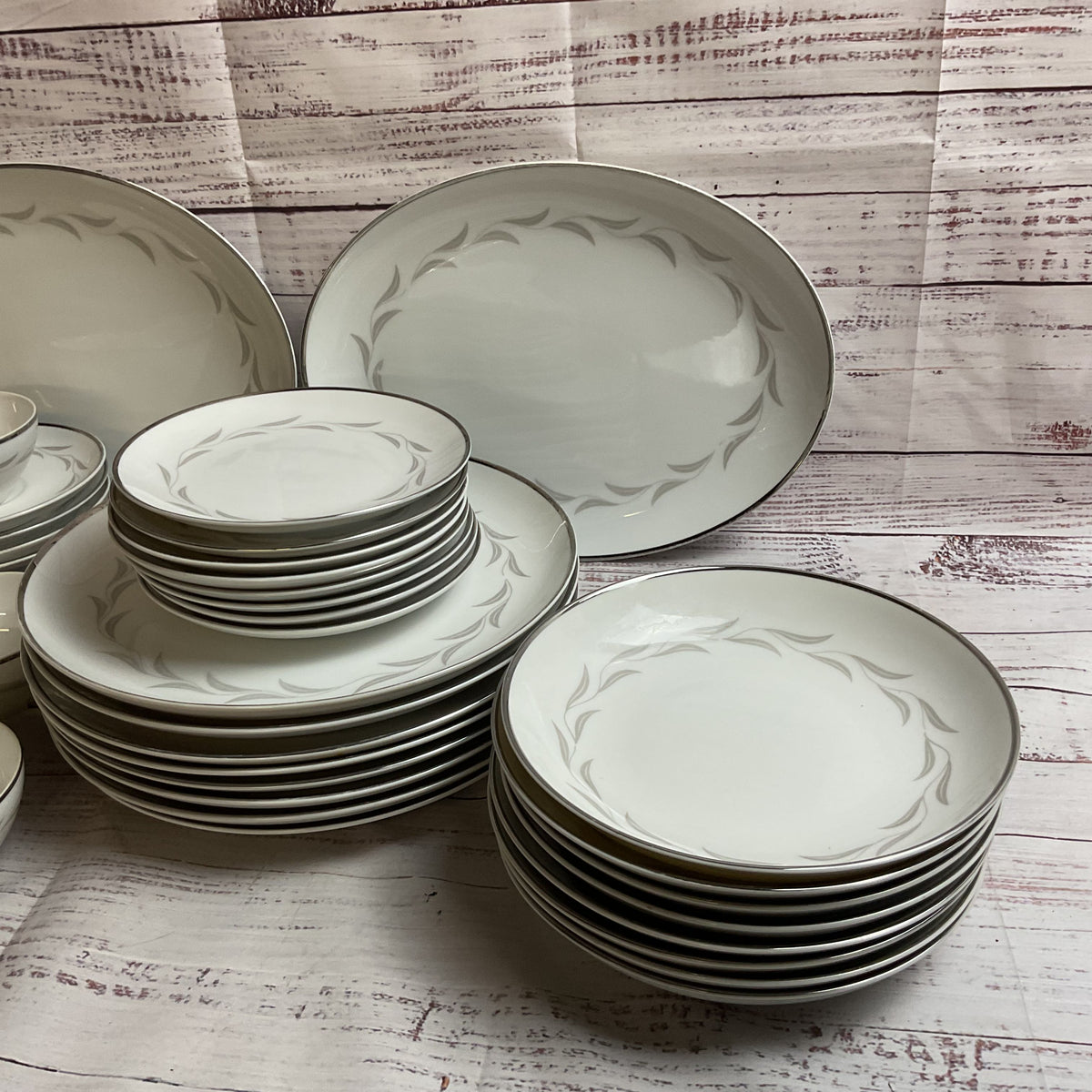 VTG. NASCO Japan Paris Night Fine China Dinner Set for 8 Plus 2 Platters