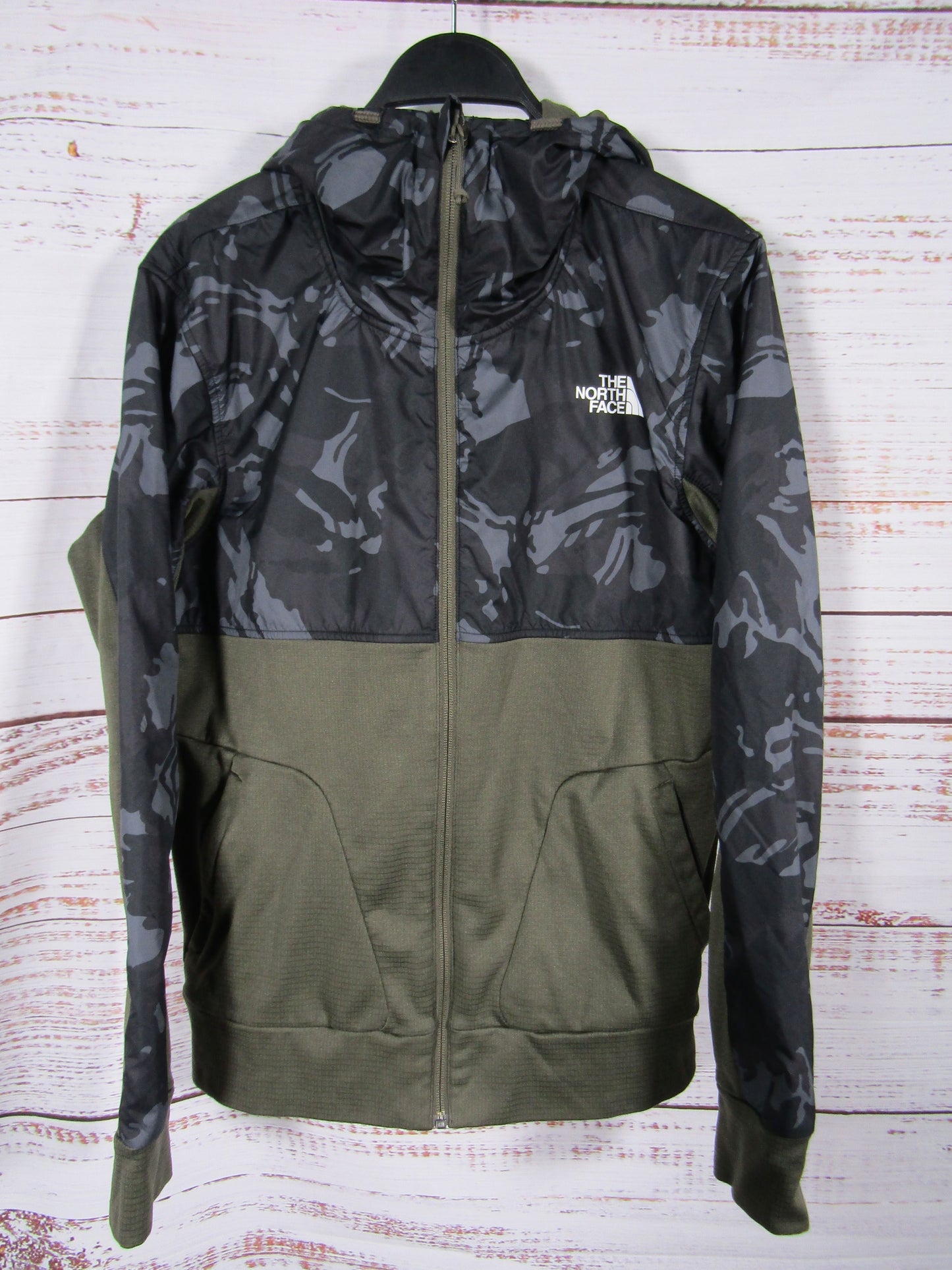 The North Face Train N Men's Camo Full Zip Jacket Size S NF0A3VJS