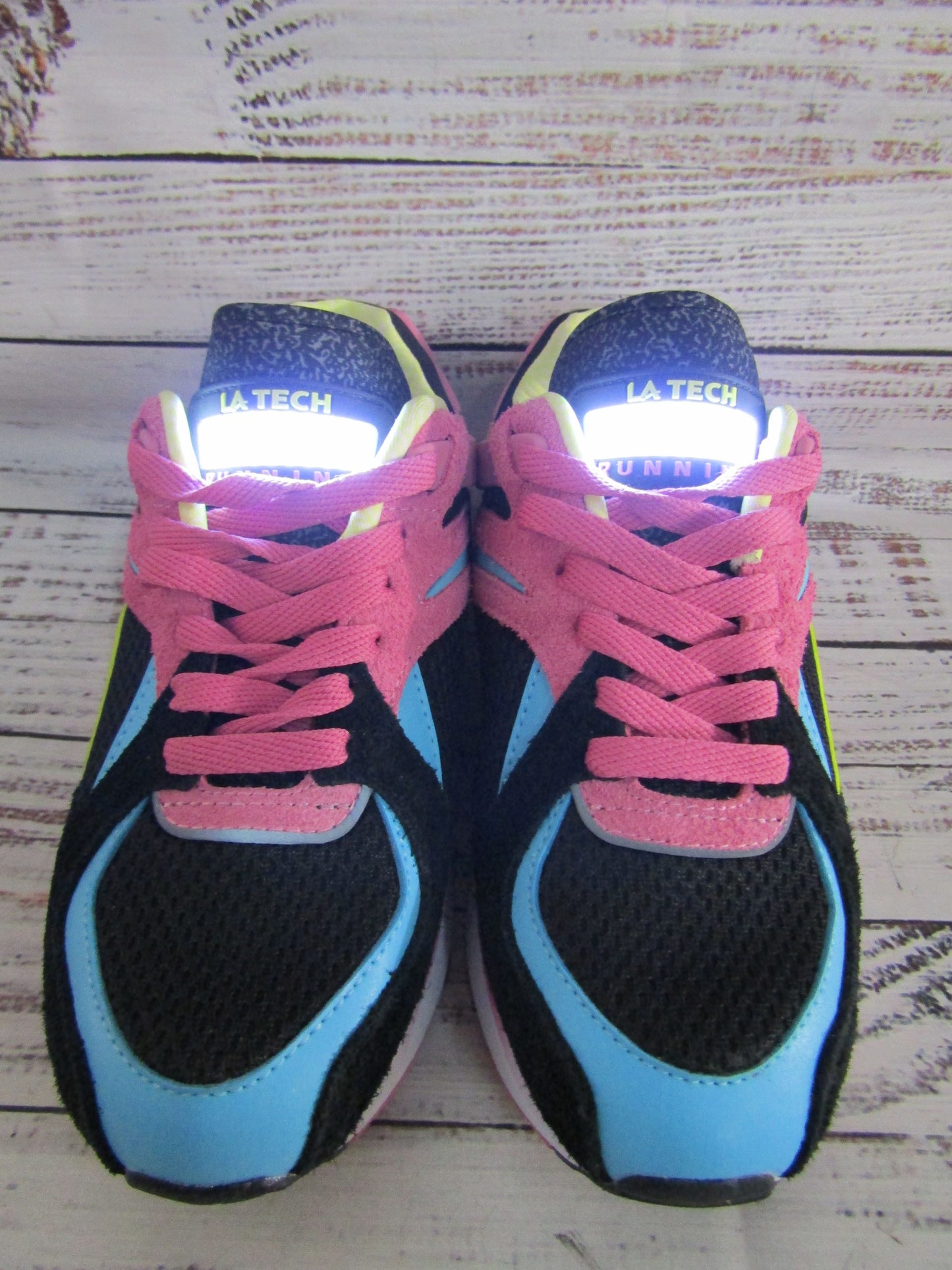 LA Gear Catapult Women's Pink Reimagined 90s Light Up Sneaker Size 5