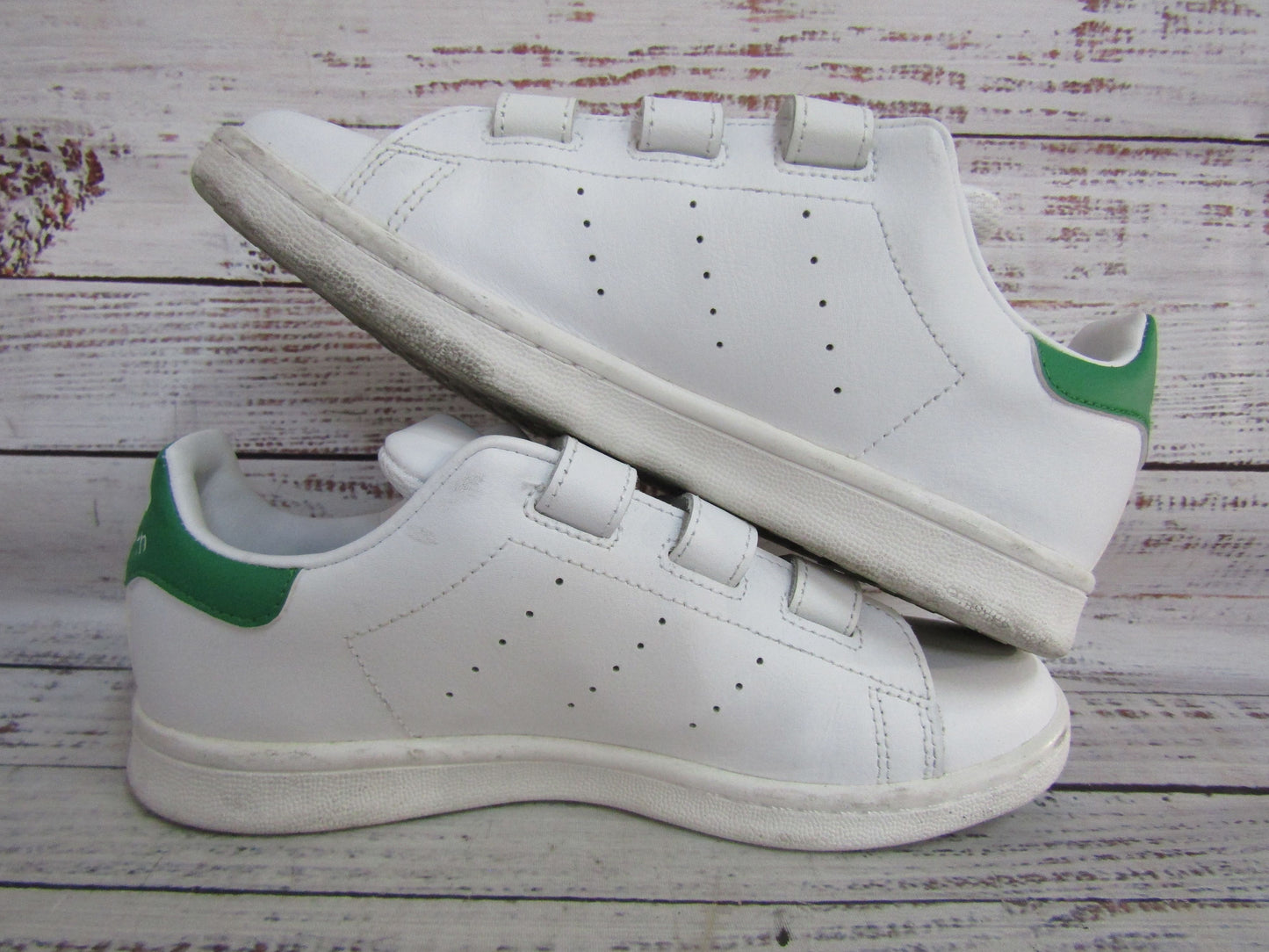 Adidas Original Stan Smith Boy's Low Top Sneakers Size 3 M20607
