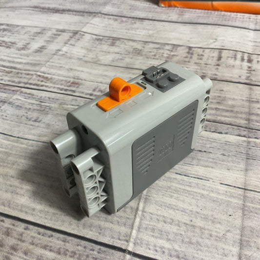 LEGO Power Functions Set 8293 INCOMPLETE Battery, Switch, Lights, & Motor Only