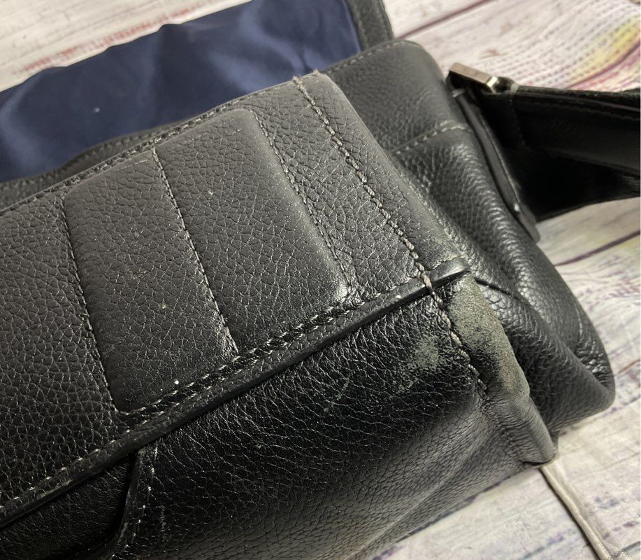 Tumi Pebble Leather Fold Over Crossbody Messenger Bag Black