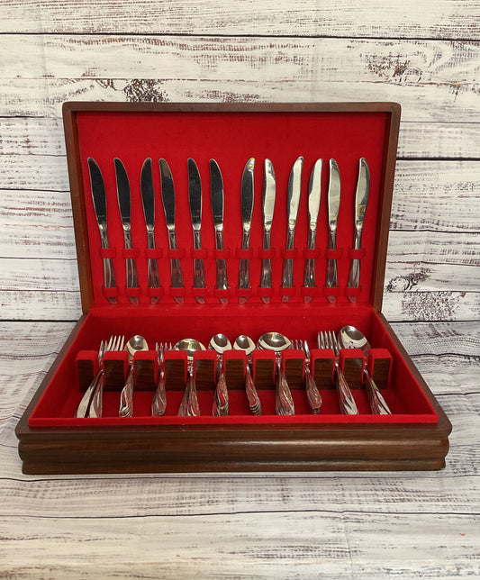 International RM Rogers Impression Stainless Steel Lot Of 76 Flatware Set