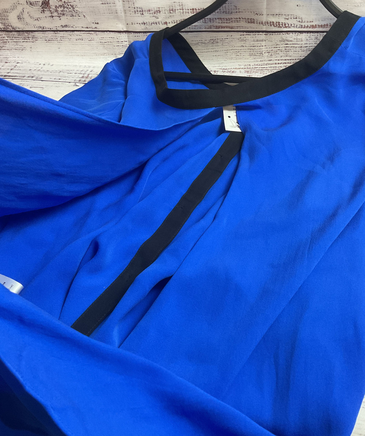 Chelsea Flower Blue Open Back Button Up Blouse NWT - Size L