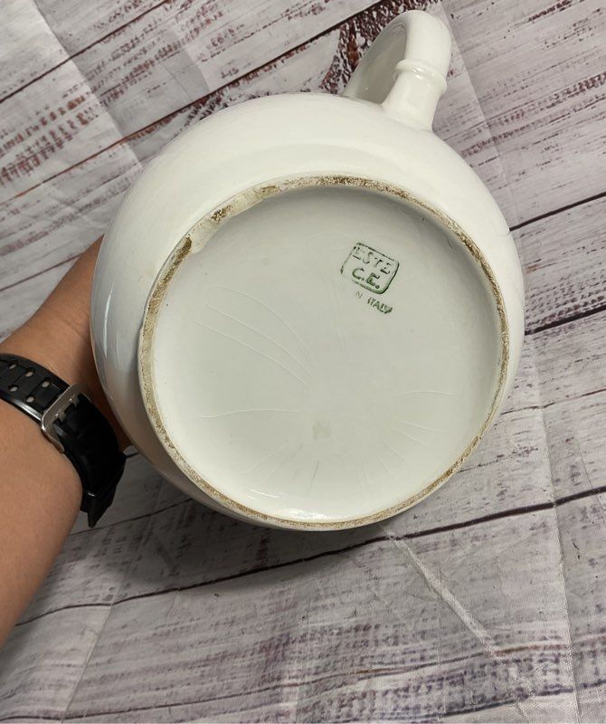 Vintage Este C.e. White Porcelain Pitcher Made In Italy 7.5"