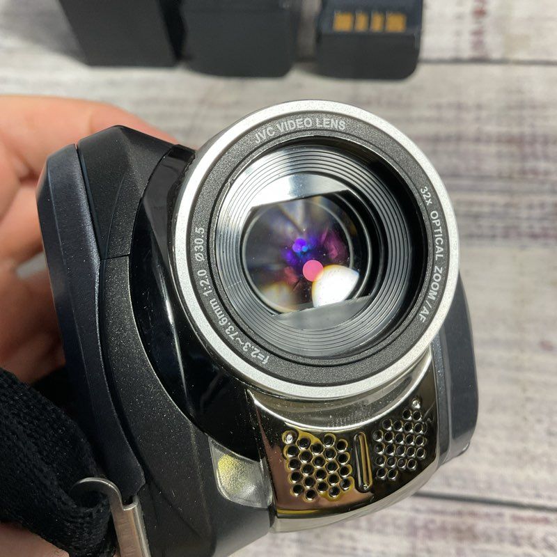 JVC Everio GZ-MG37U Camera w/ 3 Batteries UNTESTED