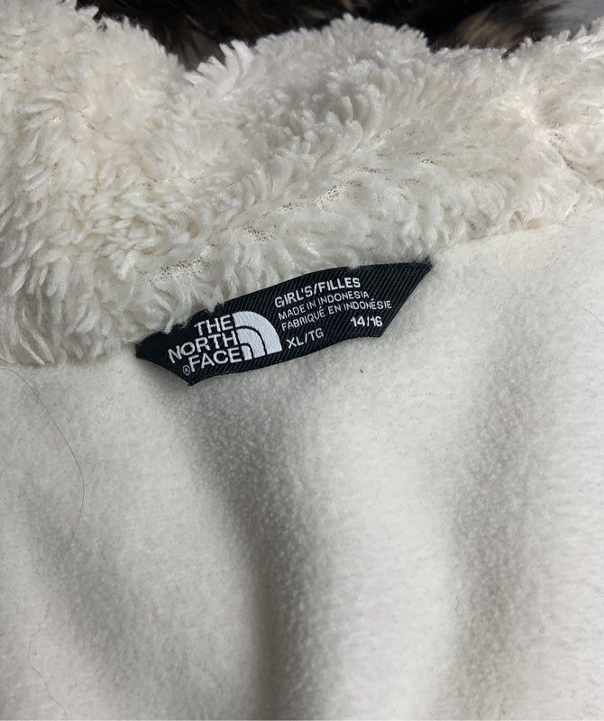 The North Face Girls' Faux Fur Hood Puffer Jacket Green XL