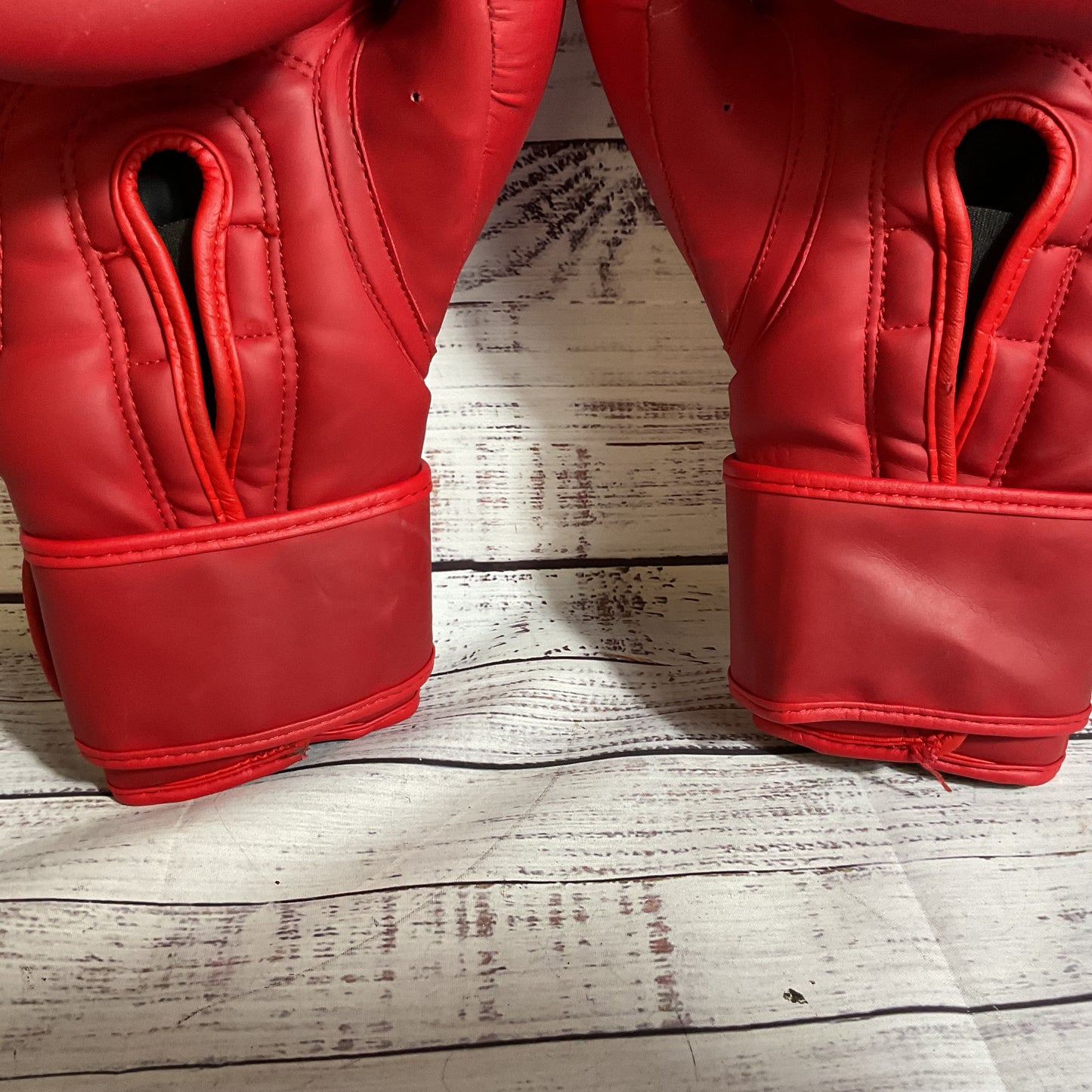 SUPERARE Red 14oz. Boxing Gloves